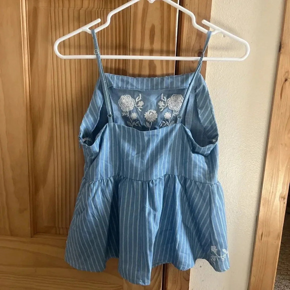 Harper Heritage Francesca’s Blue White Embroidered Baby Doll Tank Size Small NWT - Picture 2 of 5